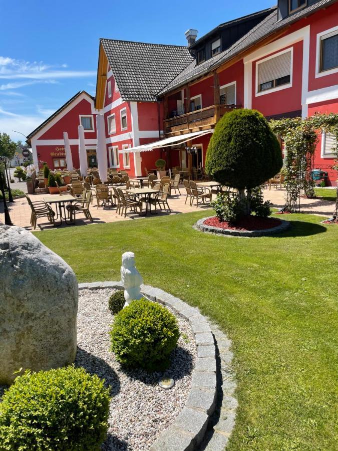 Landhotel Grabinger シュヴァンドルフ・イン・バイエルン エクステリア 写真